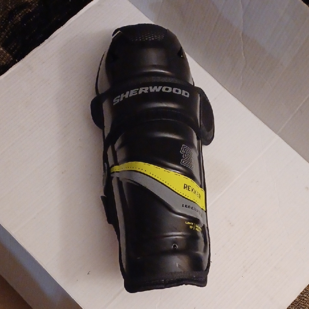 4/$80 New Sherwood Hockey Shin Guard (Left Only) - Size 15 (Sr)